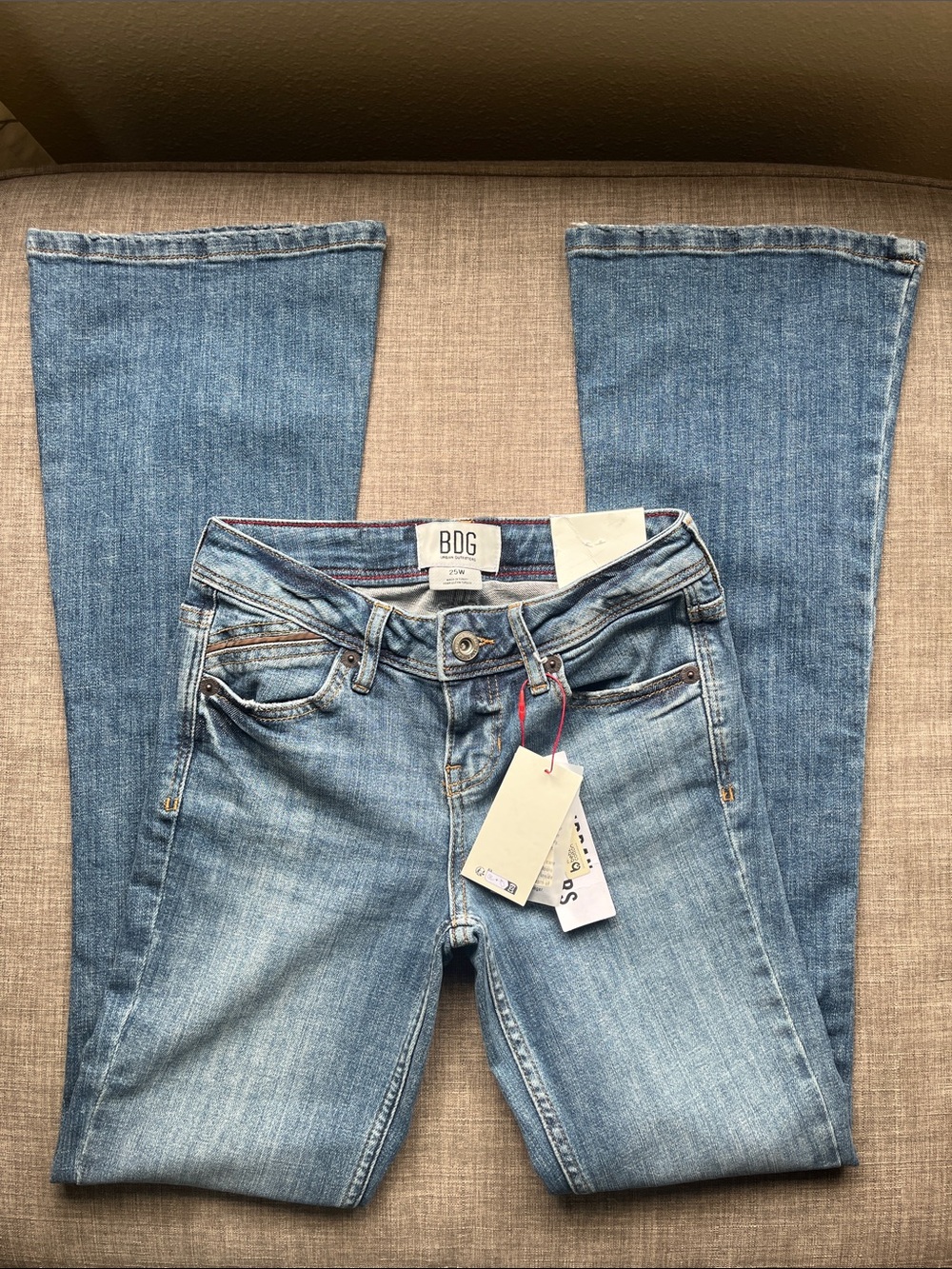 Urban Outfitters BDG Low-Rise Comfort Brooke Flare Bell Bottoms 25W - Picture 4 of 11